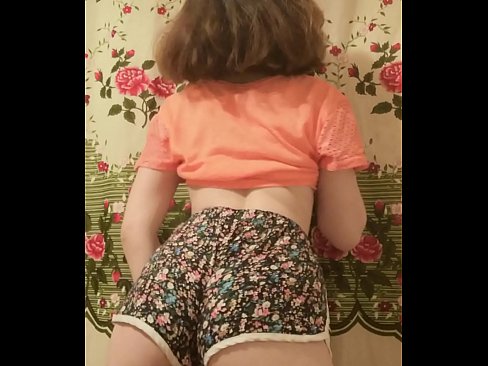 ❤️ Сексуальная юная малышка делает стриптиз снимая свои шортики на камеру ❤️❌ Жесткое порно на нашем сайте ️❤